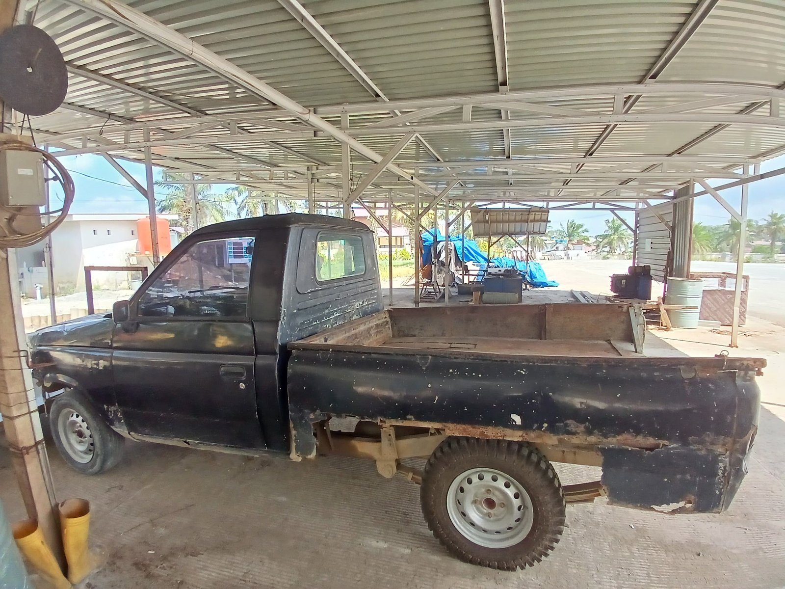 Isuzu Panther Pick Up (B9249TAS)